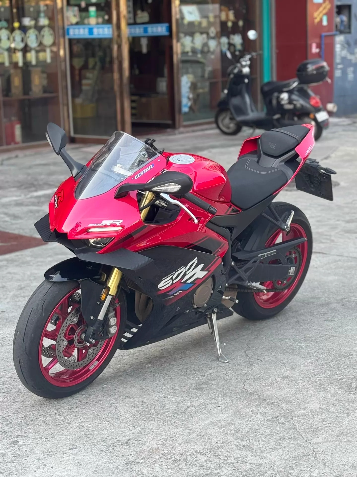 ZX500RR view 3